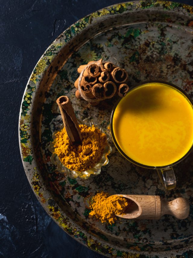 6 Ayurvedic Benefits of Haldi Doodh